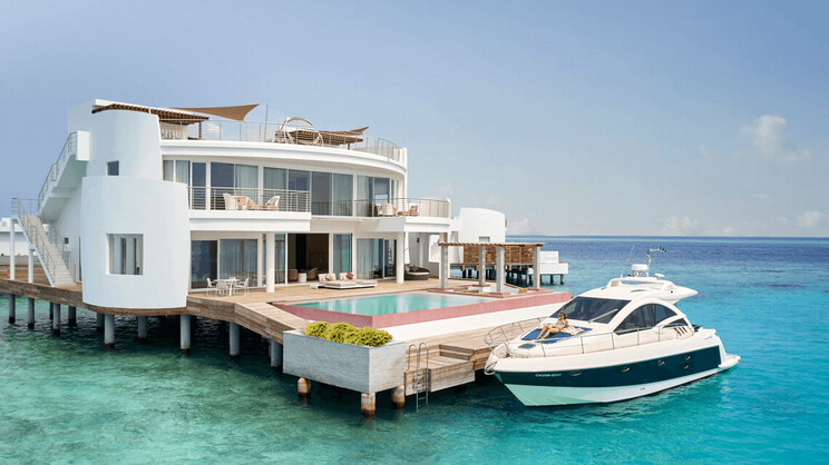 Three Bedroom Water Retreat with Pool 